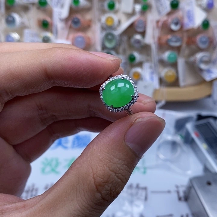 翡翠戒指银S925镶嵌华**人天然缅甸翡翠a货