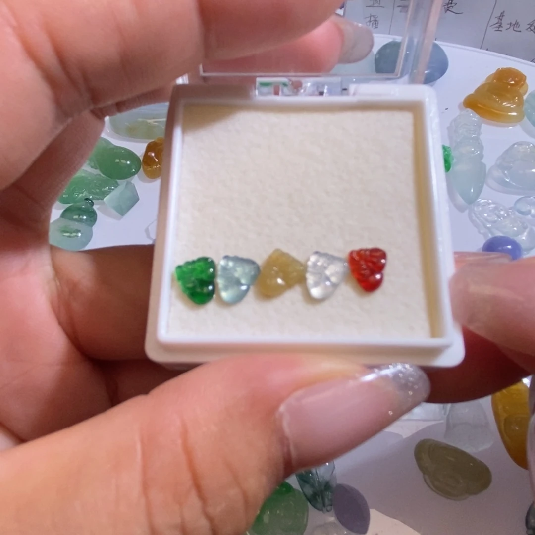 未镶嵌定制翡翠翡翠