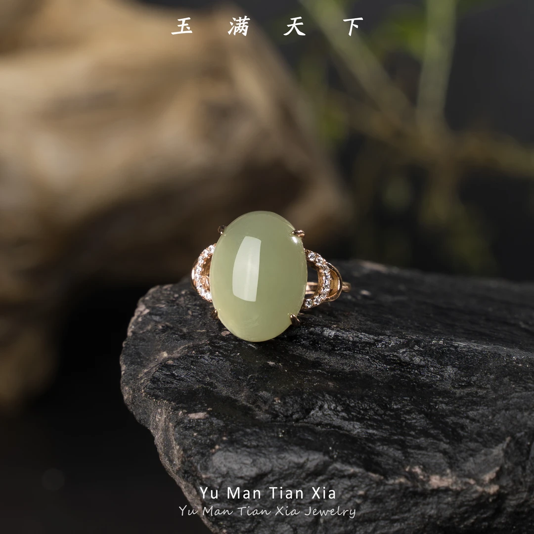 玉满天下湖水绿温晴戒指 和田玉材质 颜色多样性发1