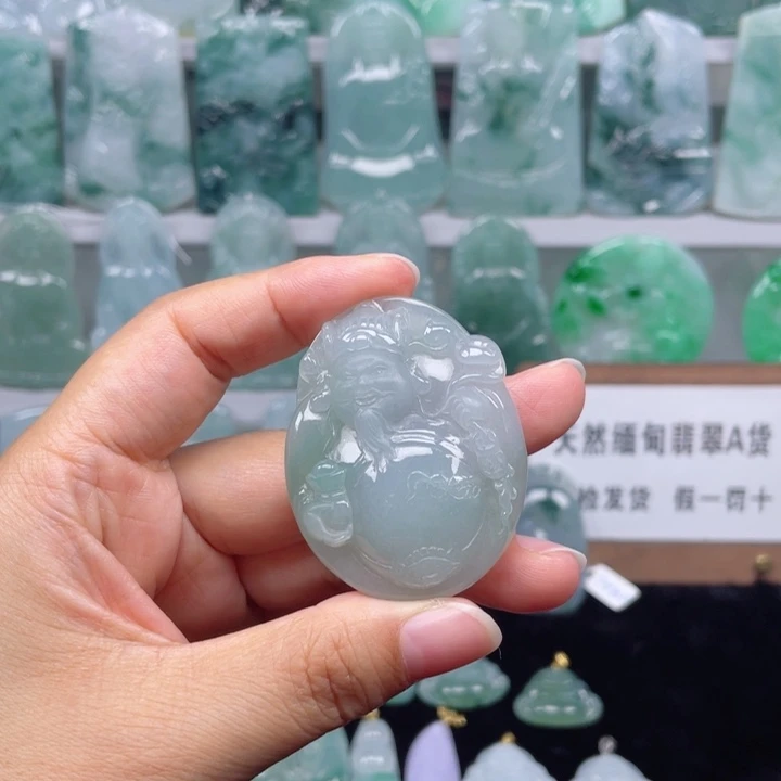 颈饰未镶嵌翡翠财神