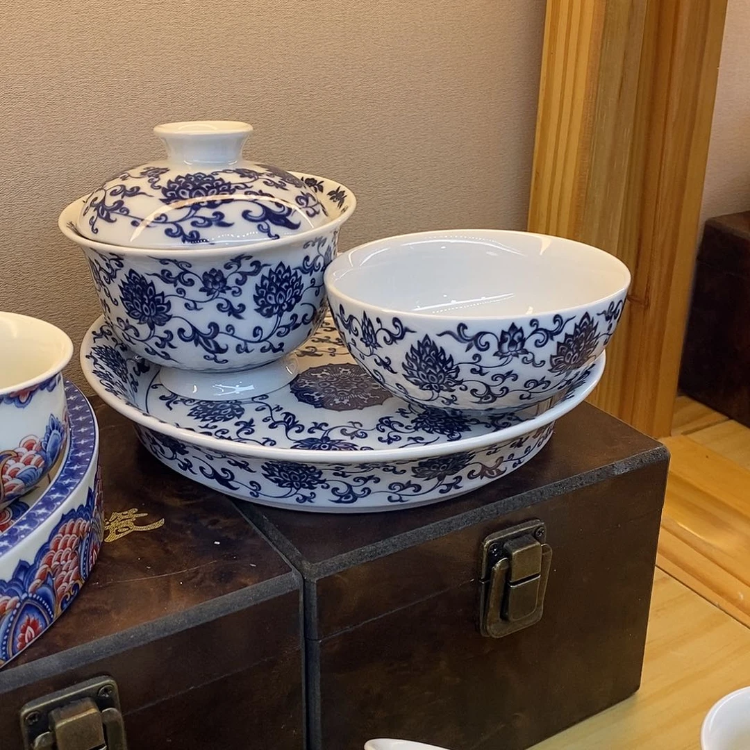 盖碗盖碗茶，盖碗茶，盖碗茶