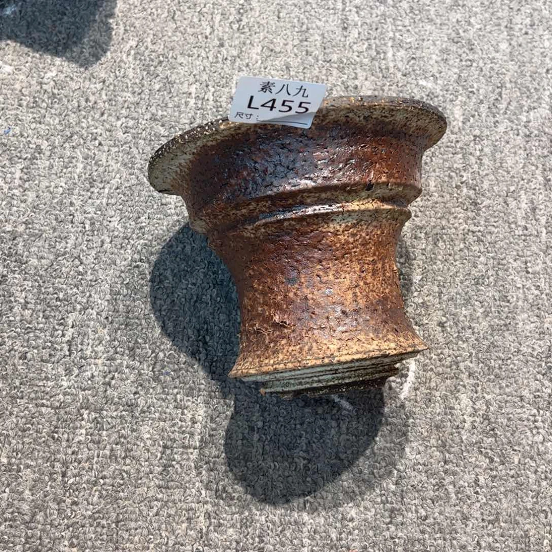 素八九陶瓷内口17高14瑕疵