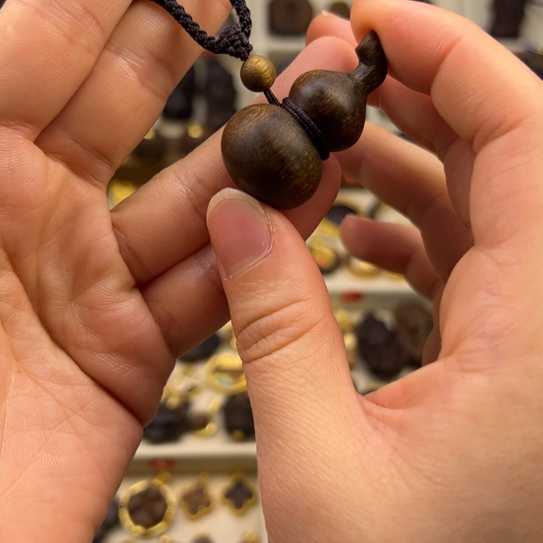 木质类葫芦随行脖挂配饰