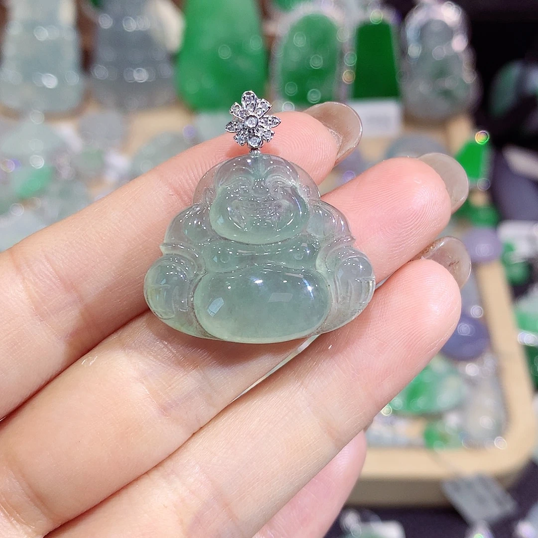 翡翠18K金镶嵌颈饰佛