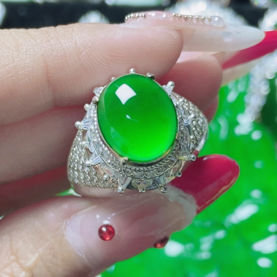 翡翠未镶嵌颈饰