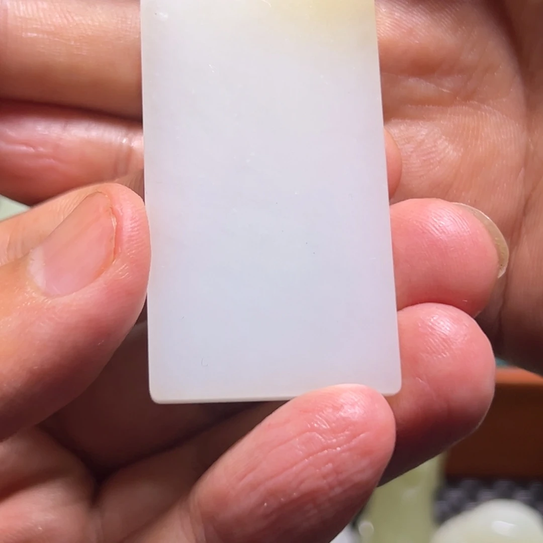 潘***歌和田玉未镶嵌颈饰