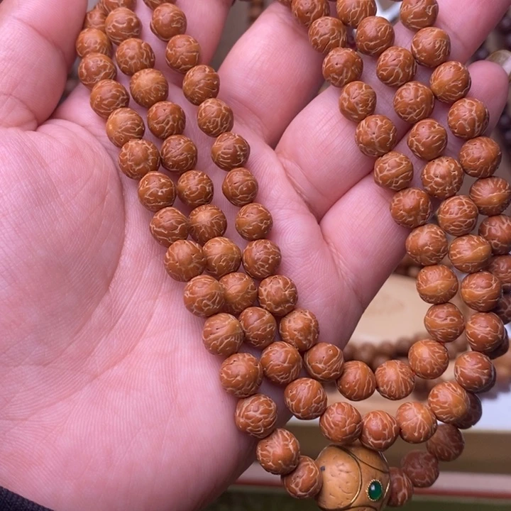 手串凤眼菩提白****。原皮大眼萌108