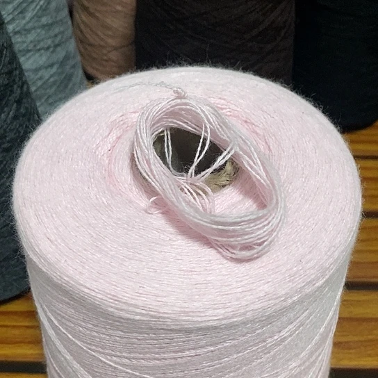 26/2支高货山羊绒淡粉色
