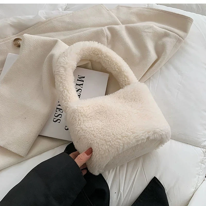 毛毛绒小包包女冬季韩版甜美纯色手拎包小众毛茸茸水桶包 B001