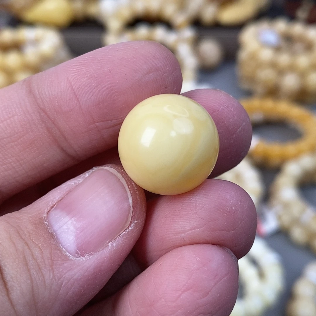 蜜蜡未镶嵌珠宝奇石3.3g