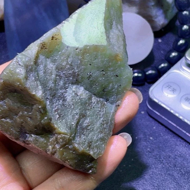 未镶嵌和田玉珠宝半成品
