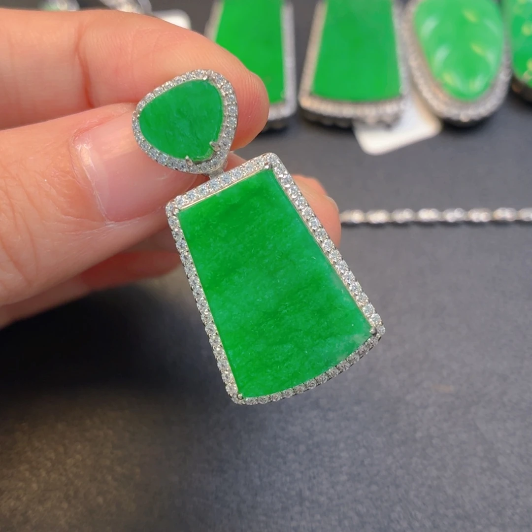 翡翠银S925镶嵌颈饰