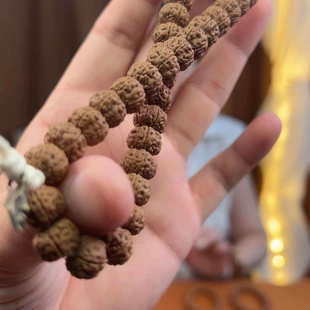 李***安金刚菩提吊坠10mm 小金刚老树王36颗手持