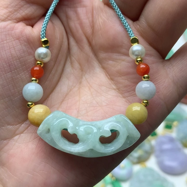 颈饰未镶嵌翡翠翡翠