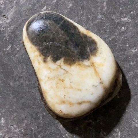 未镶嵌和田玉（糖玉）挂件