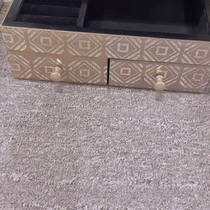 陶瓷花瓶，部分微瑕