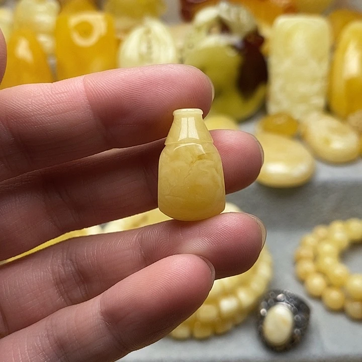 琥珀颈饰未镶嵌琥珀蜜蜡三通