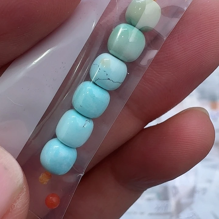 南红玛瑙配饰未镶嵌