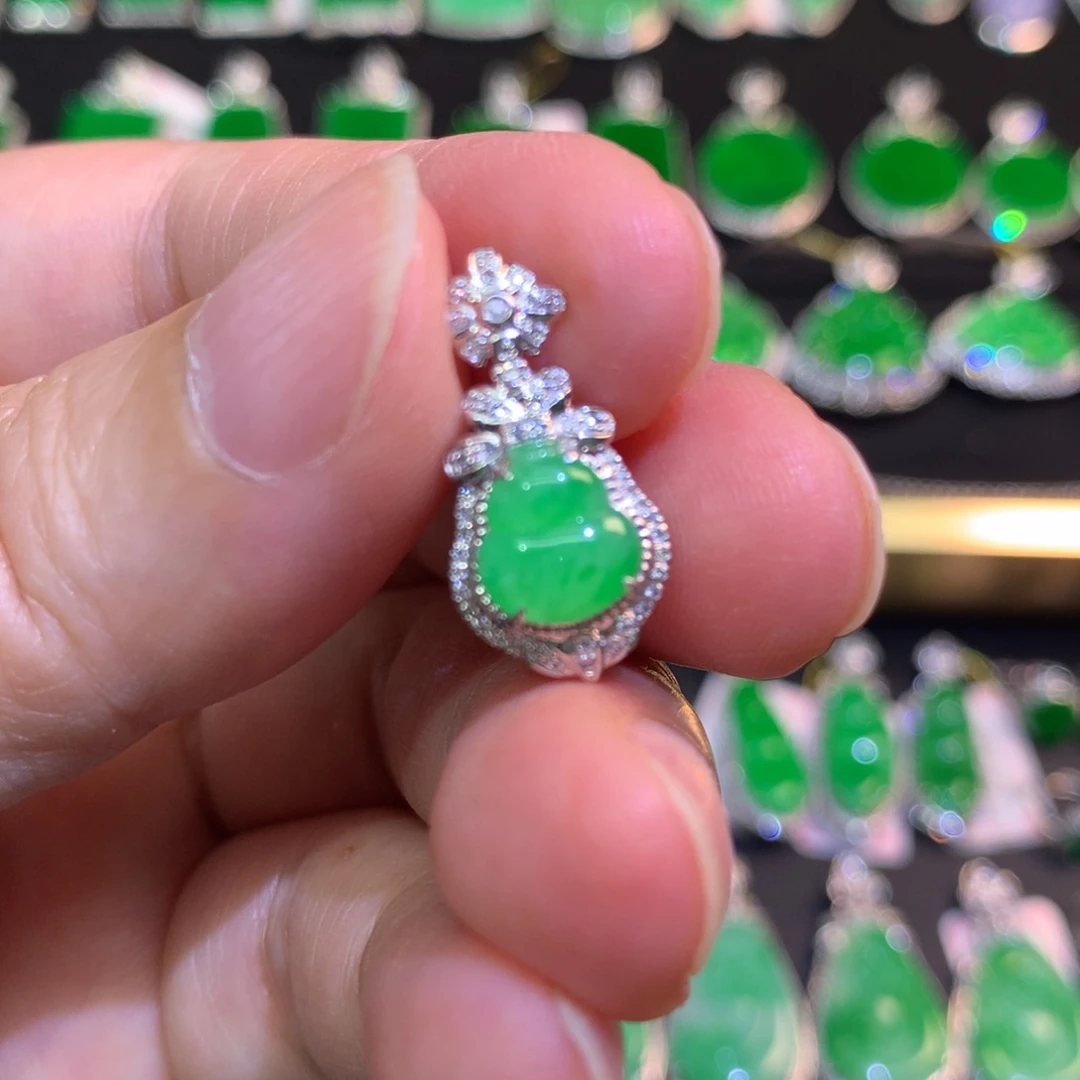翡翠18K金镶嵌吊坠(不含链)