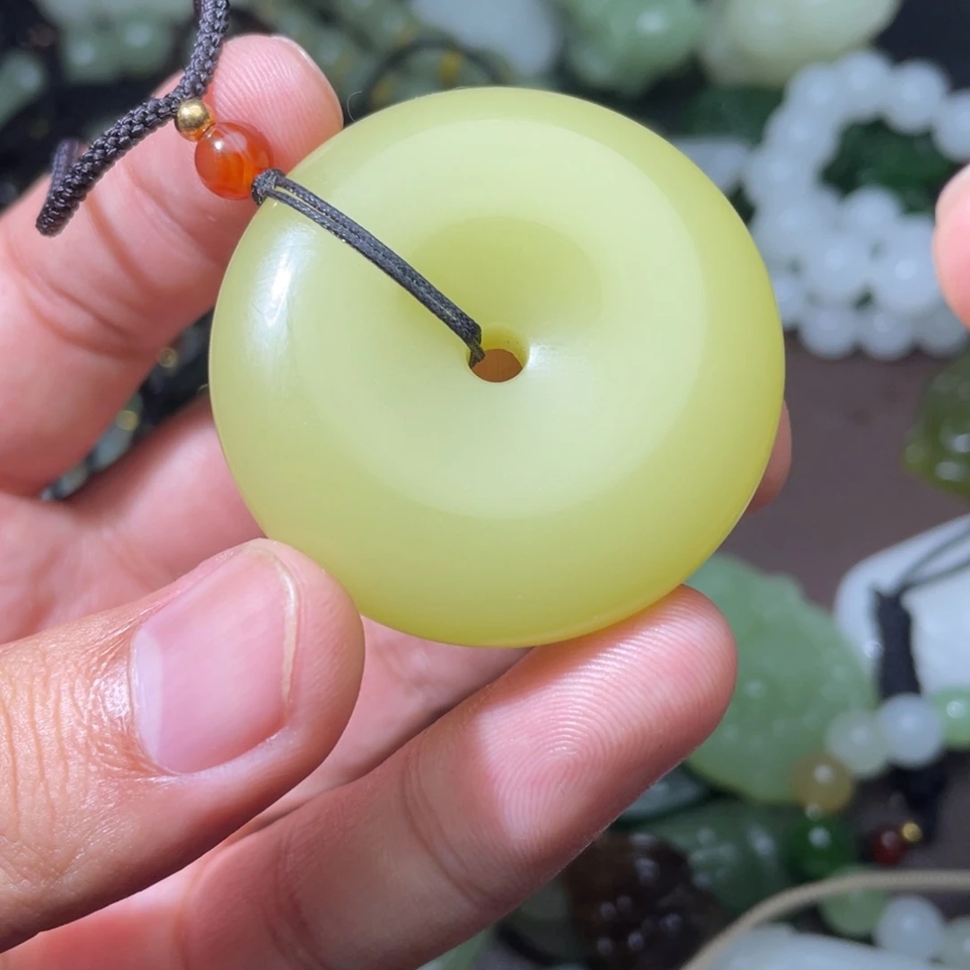 颈饰未镶嵌和田玉