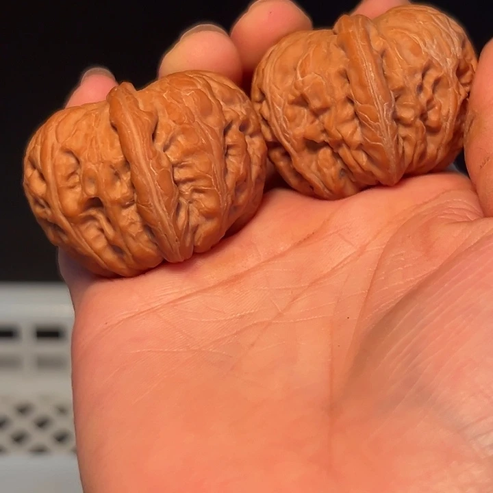 已***销大叶紫檀（黑酸枝木类）