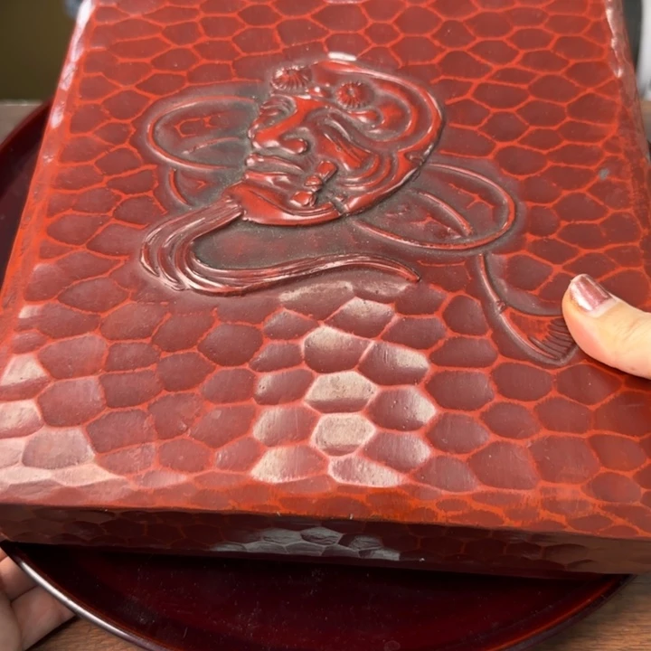 一个陶瓷物件哈哈哈哈