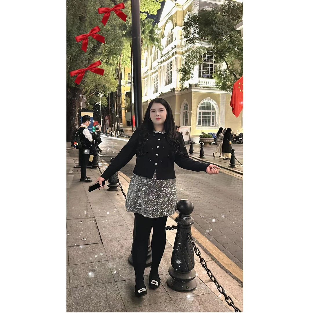 胖佳定制~冬季新年款大码显瘦套装针织毛衣高级重工半身裙