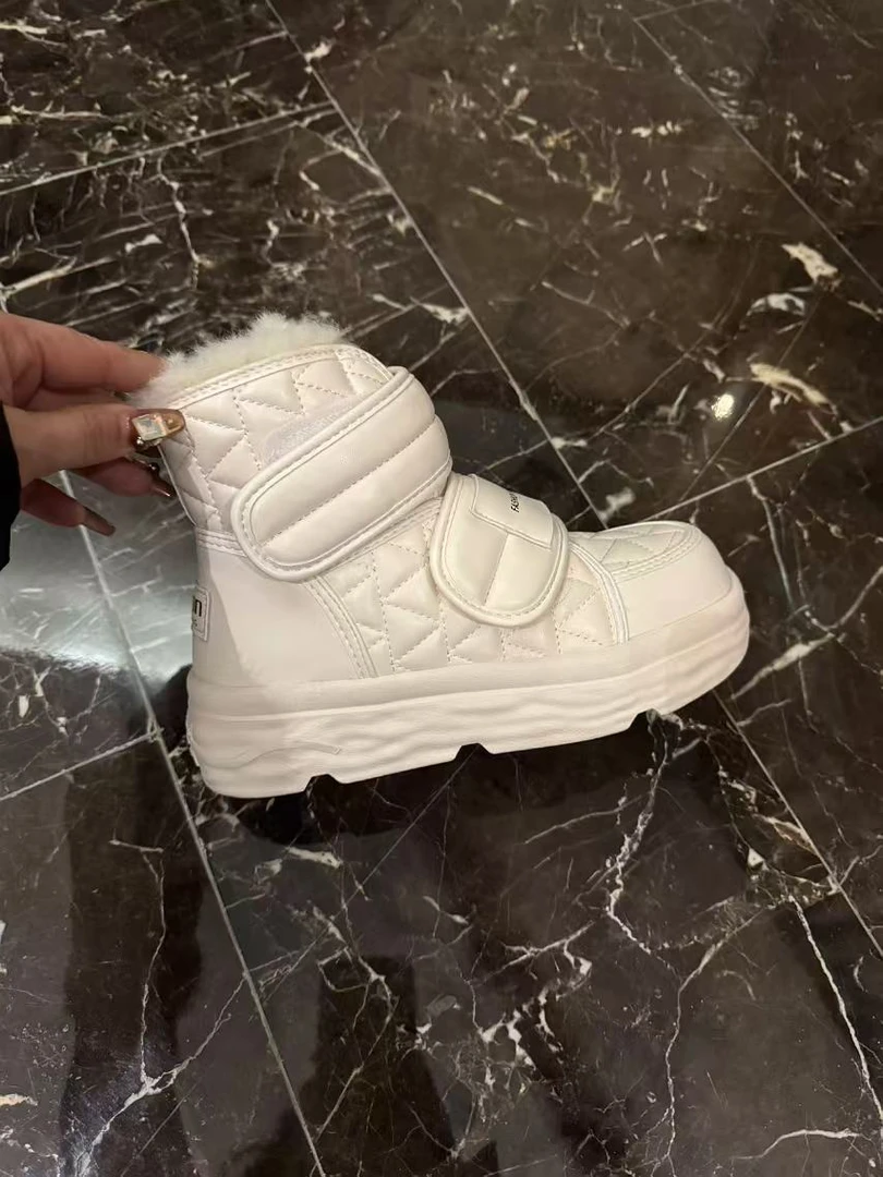 【华小姐】冬季新款时尚潮流圆头平底百搭雪地靴9008