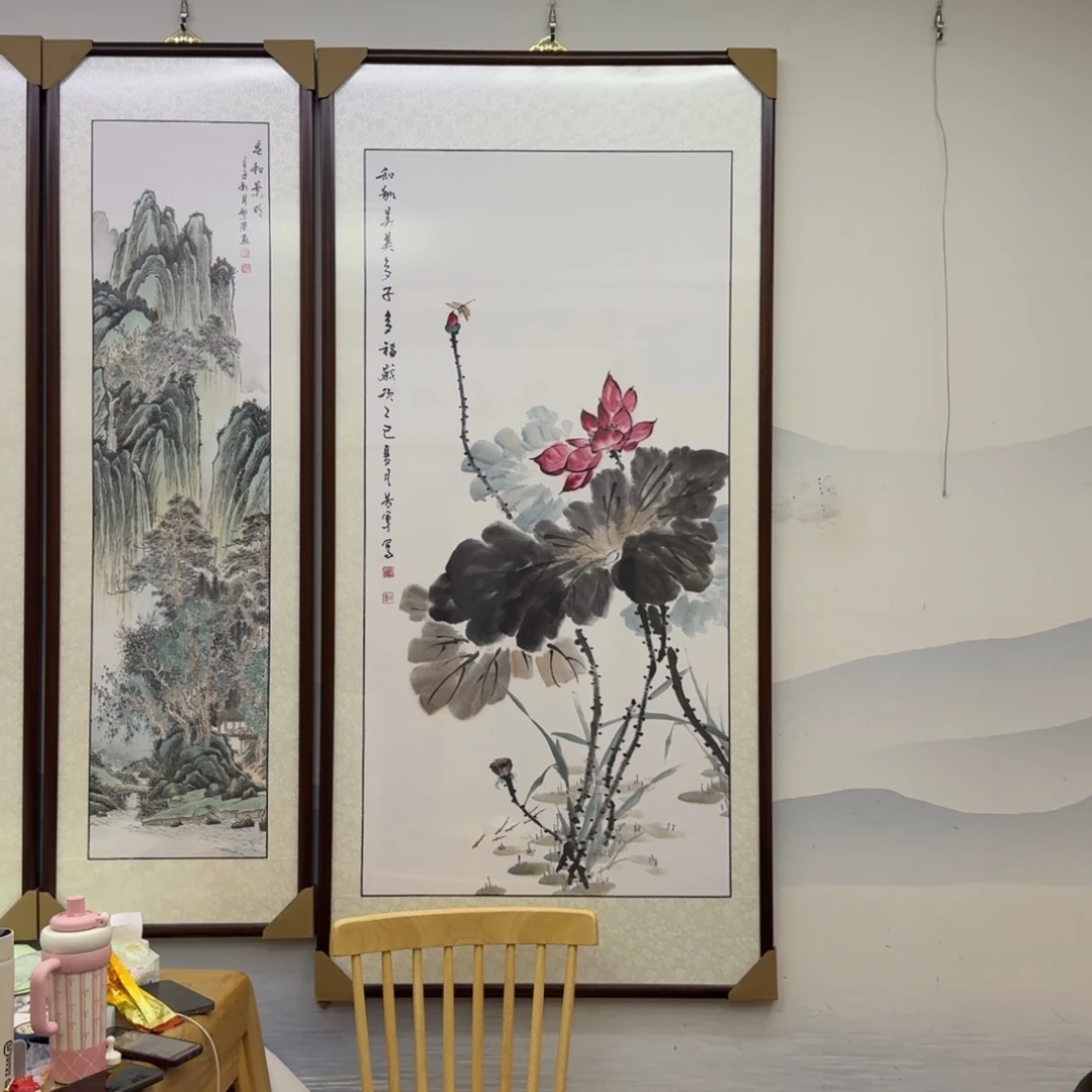 国画四尺和和美美画框一幅（约174×84cm）