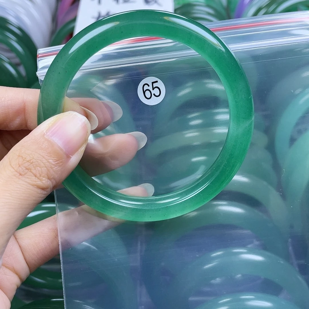 【闪购商品】未镶嵌手镯石英岩玉60
