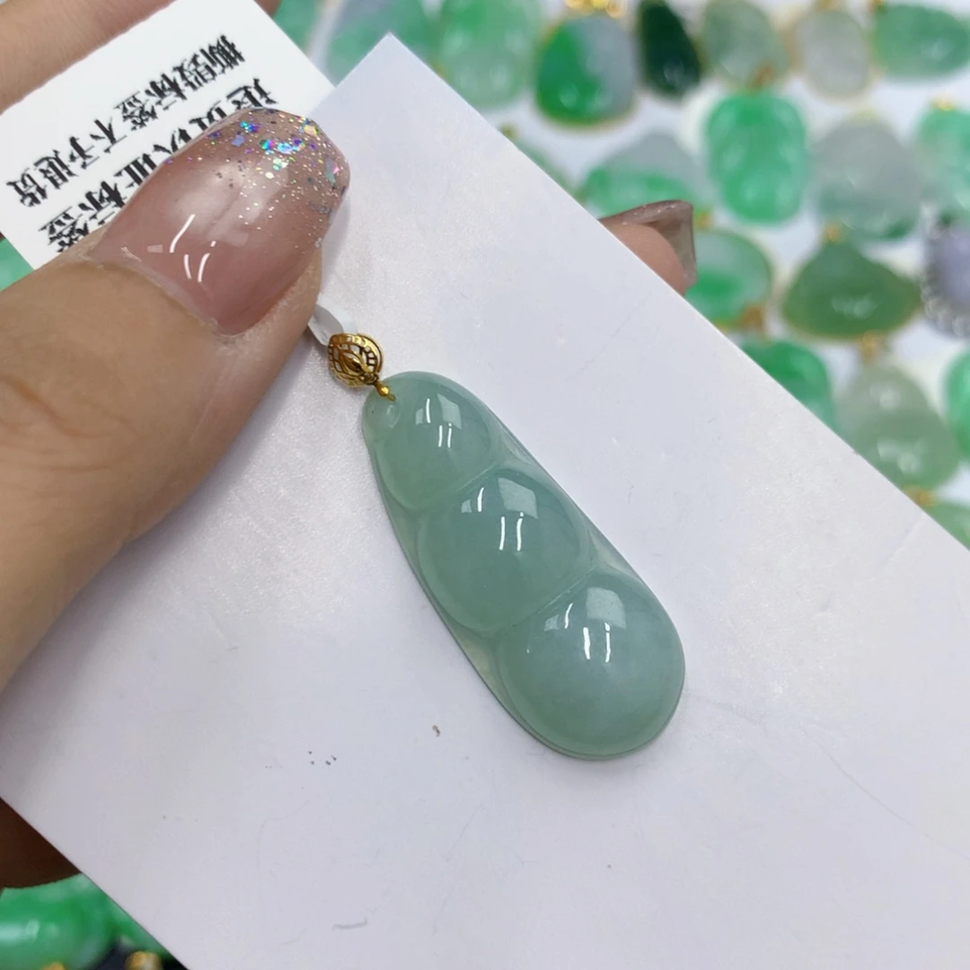 颈饰18K金镶嵌翡翠翡翠