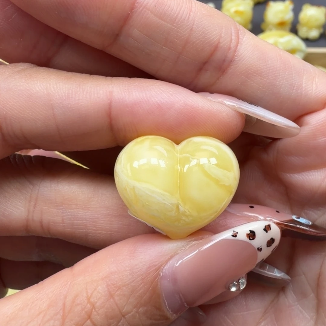 琥珀未镶嵌裸石蜜蜡