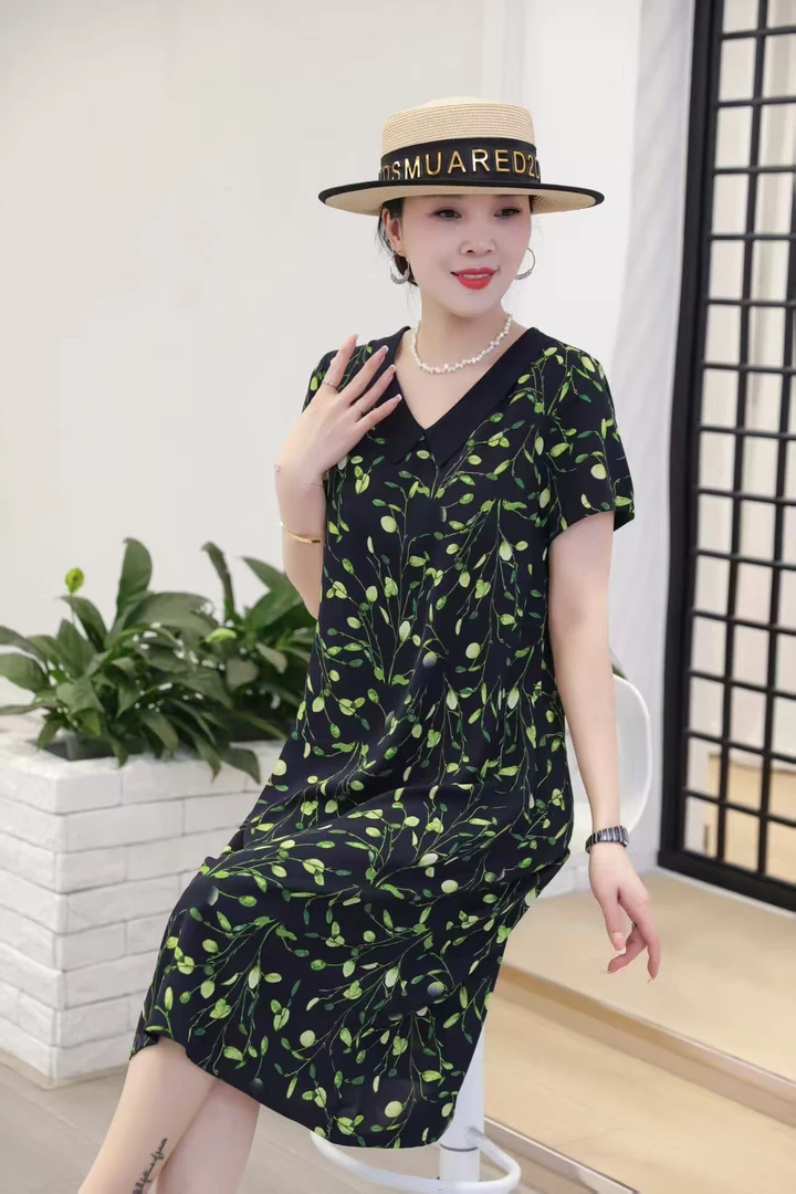 高档中年女娃娃领减龄连衣裙气质轻奢装遮肚子显瘦过膝裙子