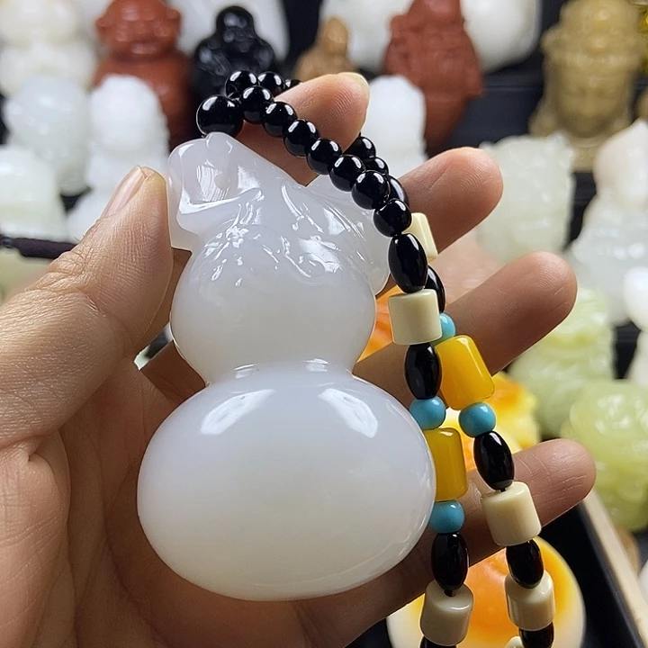 无花朵牧*原石手把件
