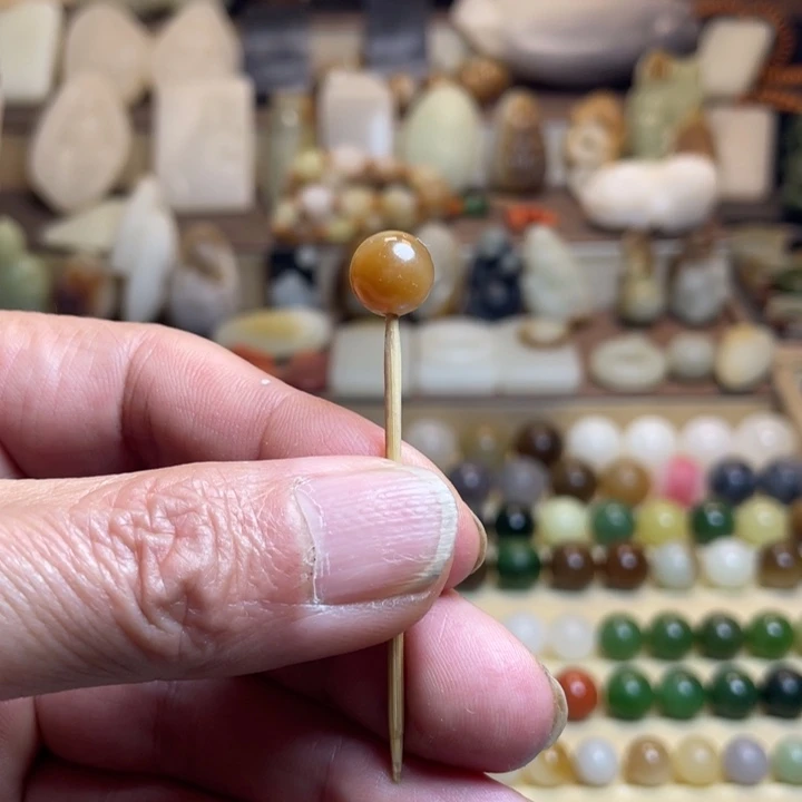 和田玉吊坠(不含链)未镶嵌枫*?