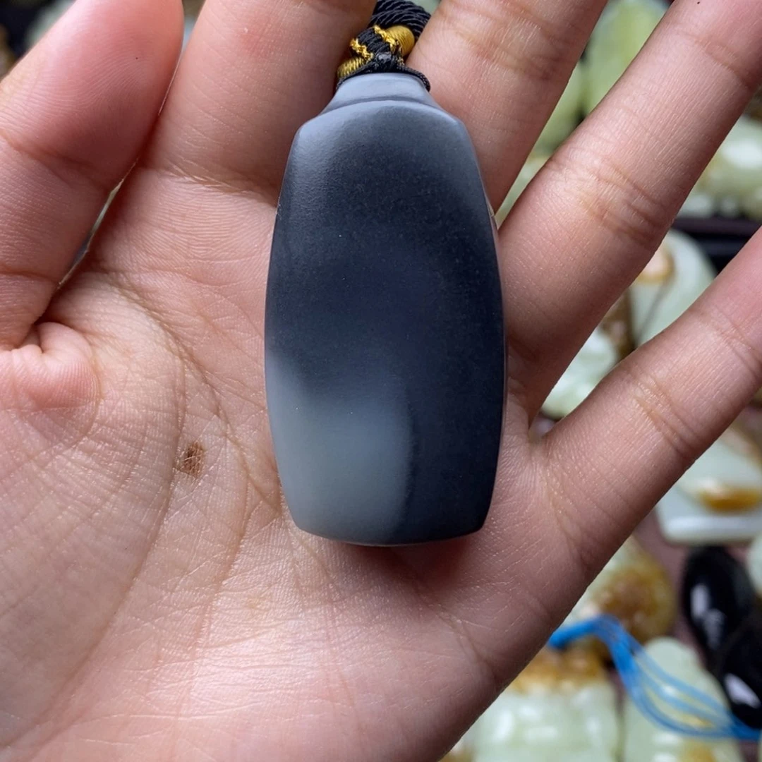 项链未镶嵌和田玉（糖玉）