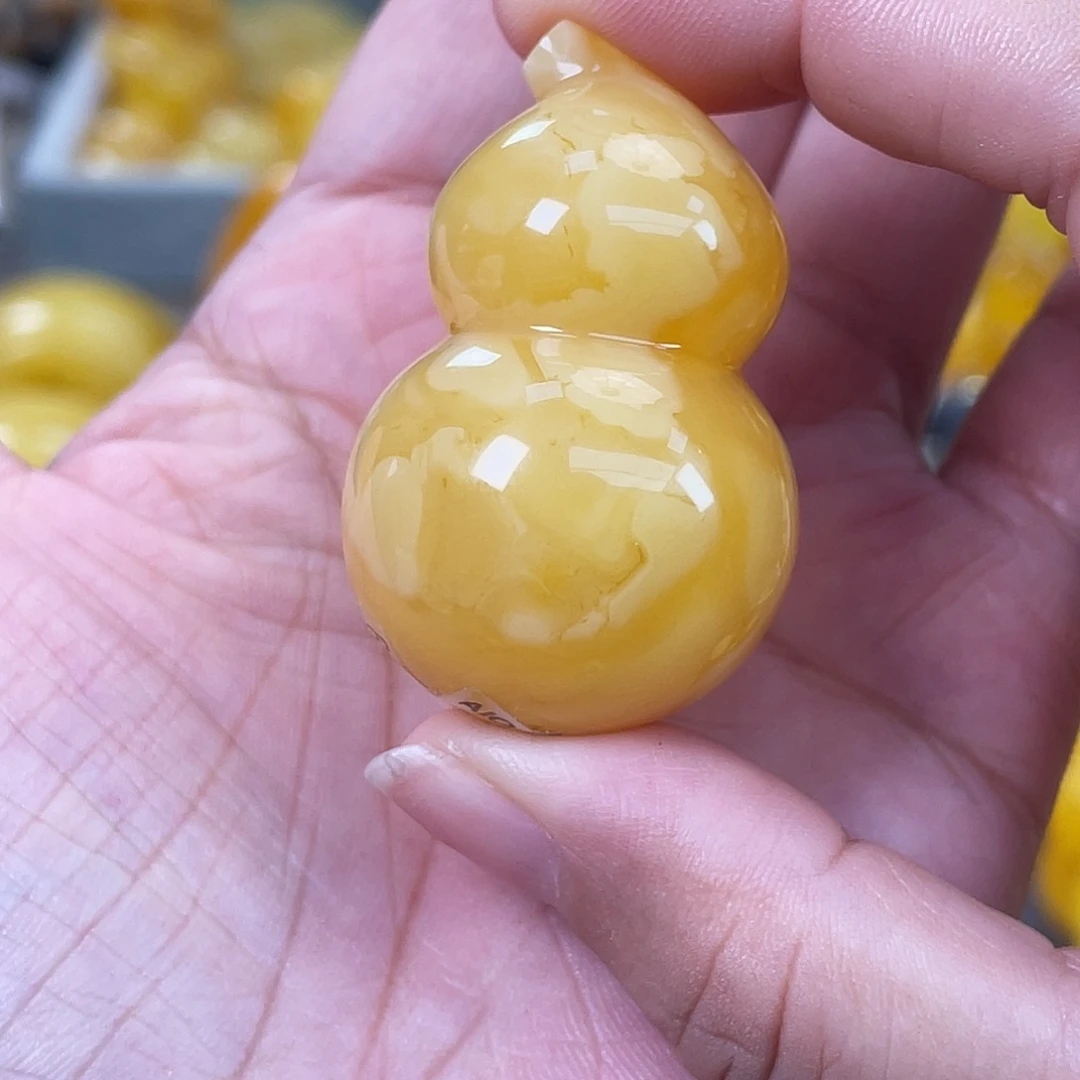 琥珀未镶嵌裸石h24