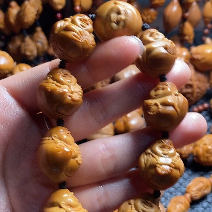 吊坠橄榄核光背弥勒