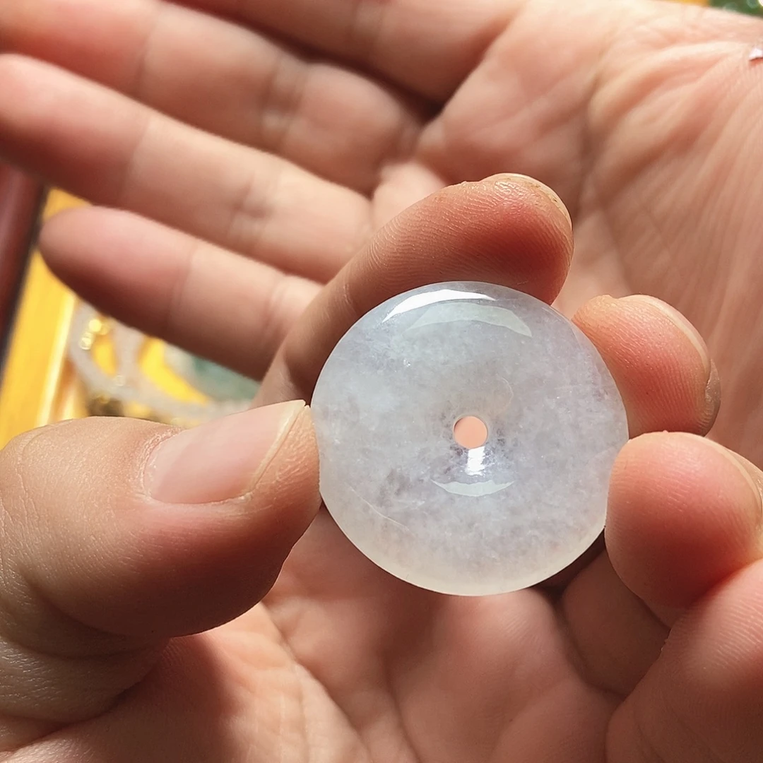 翡翠未镶嵌颈饰糯冰白月光平安扣