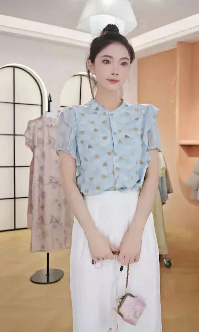 2989爱心印花短袖衬衫女2025夏季新款设计感宽松遮肚子小飞袖上衣