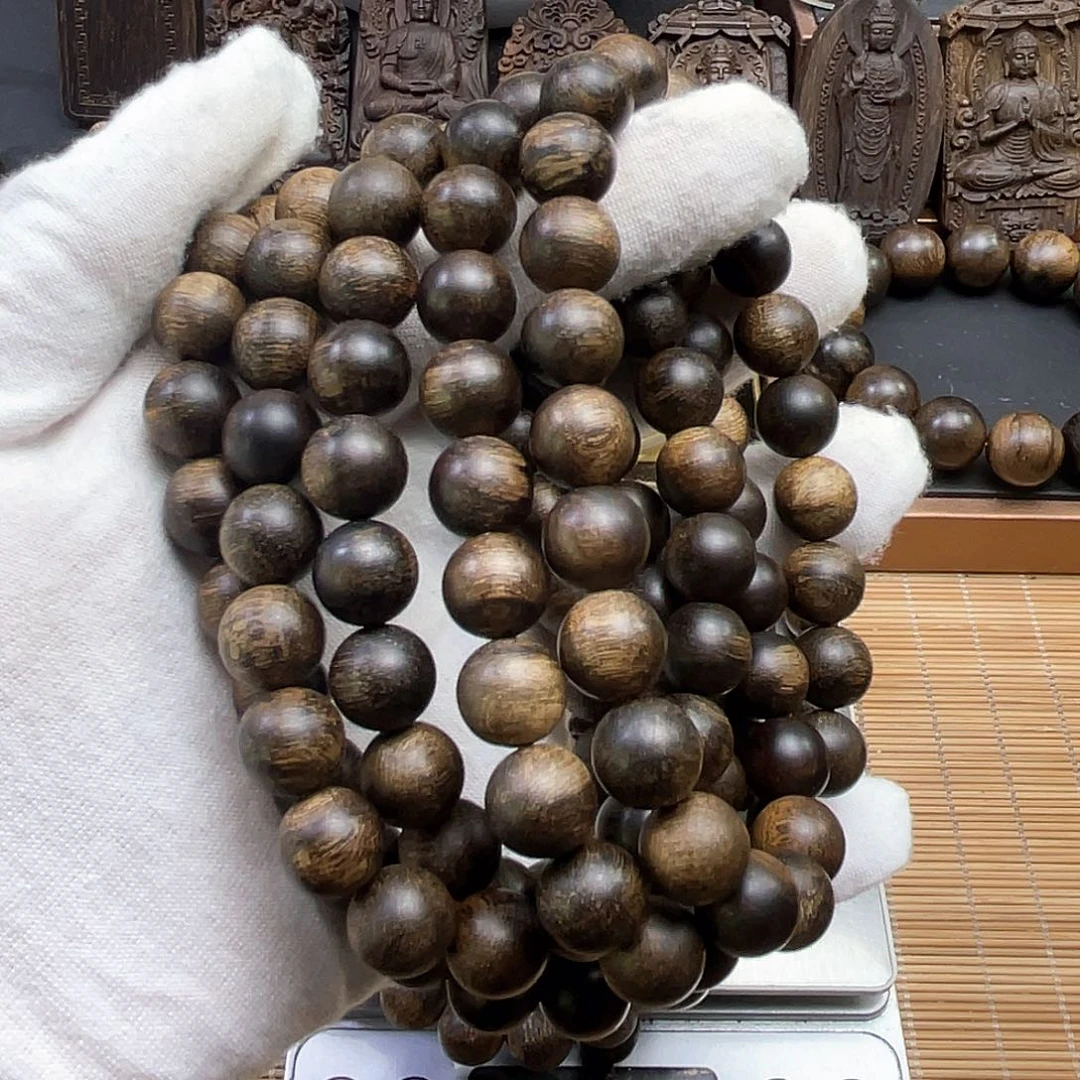 沉香手串扶****里达拉干沉香