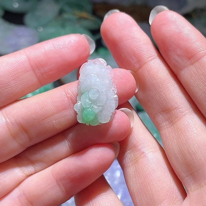 颈饰未镶嵌翡翠天