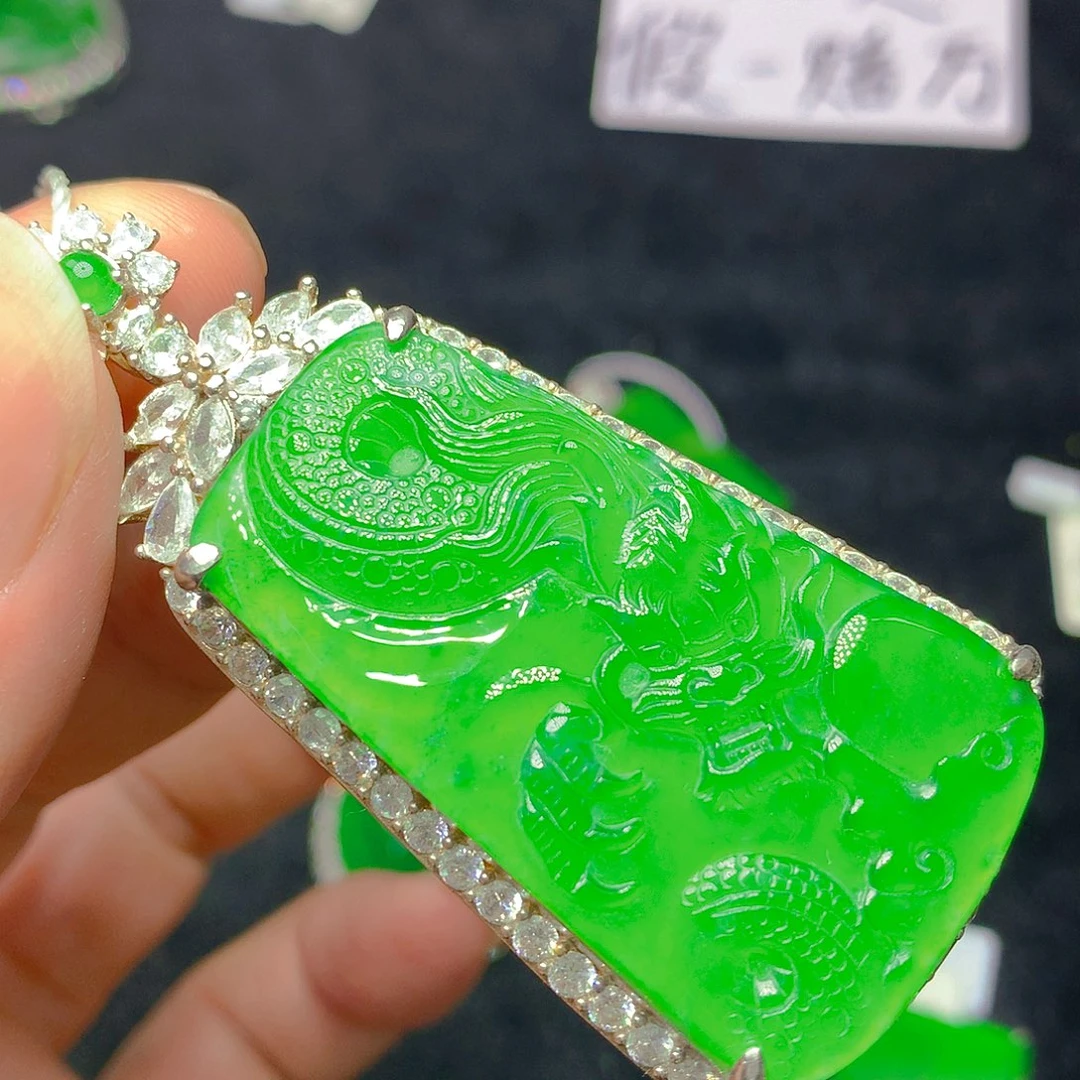 颈饰银S925镶嵌翡翠