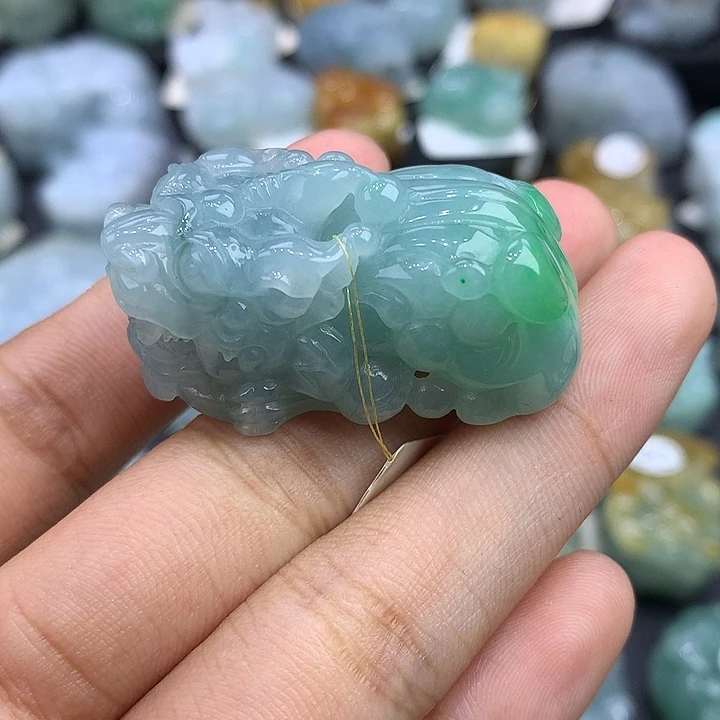 翡翠未镶嵌颈饰天然缅甸翡翠