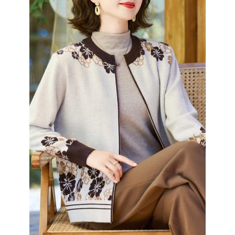 妈妈秋装外套洋气上衣短款40岁50减龄中老年妇女宽松大码针织开衫