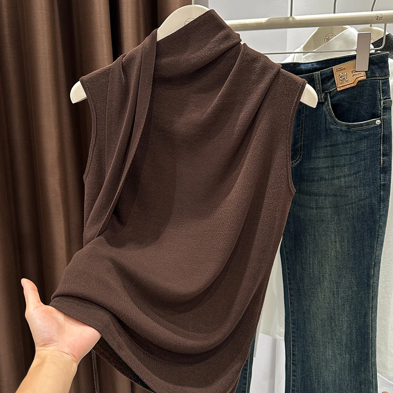 咖色围巾领无袖针织上衣女2025秋季新款独特设计感薄款显瘦背心