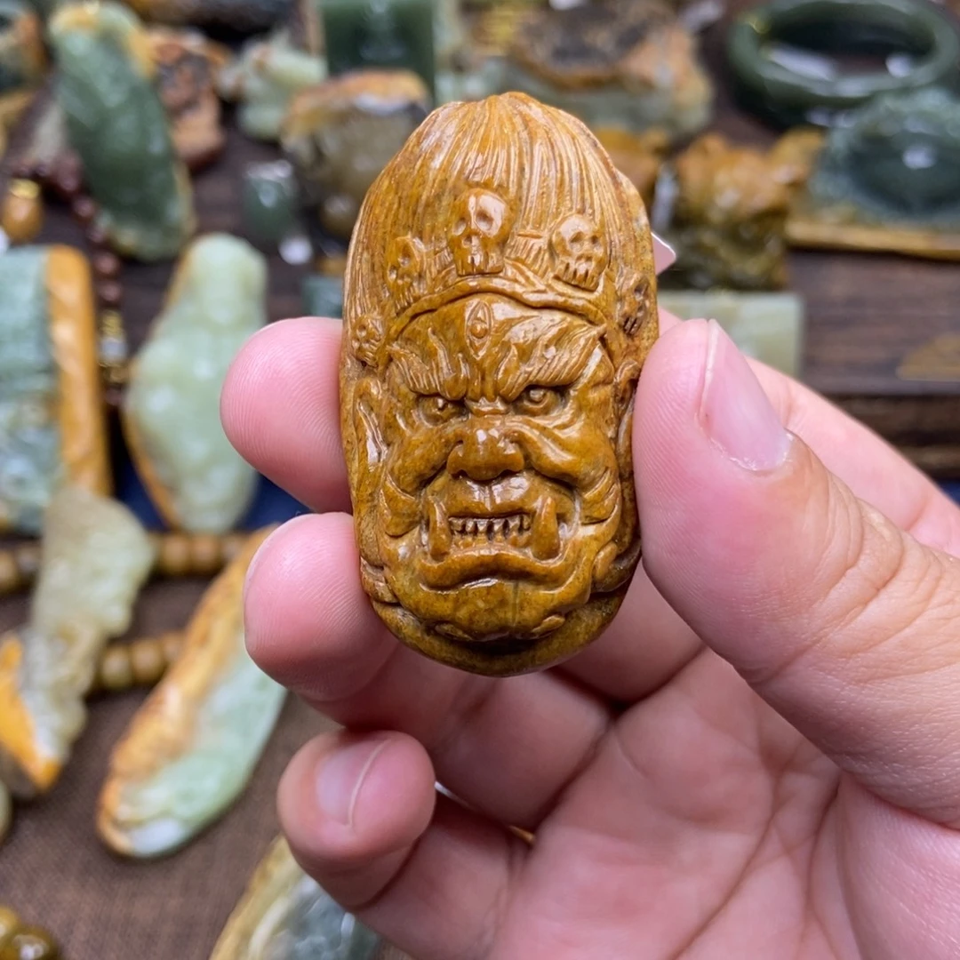 芝***士未镶嵌岫岩河磨玉（透闪石质玉）珠宝奇石