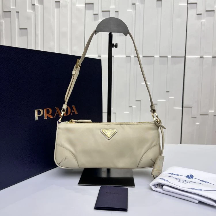 95新/普拉达/单肩包/C13343116724/[251226LLYC]