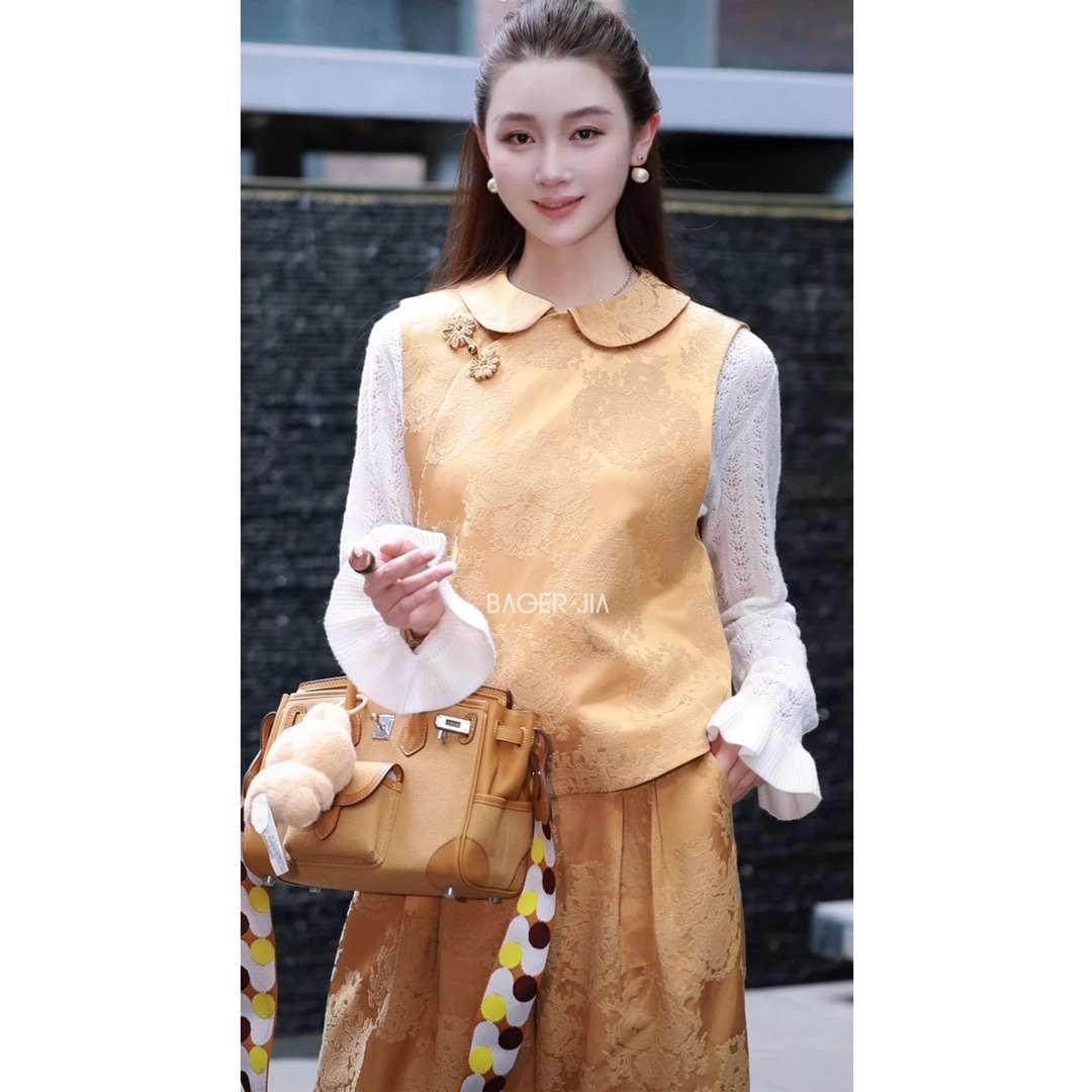 31-宝儿家含幂BJ106725308早秋新款中式国风提花斜襟浮雕花纹马甲