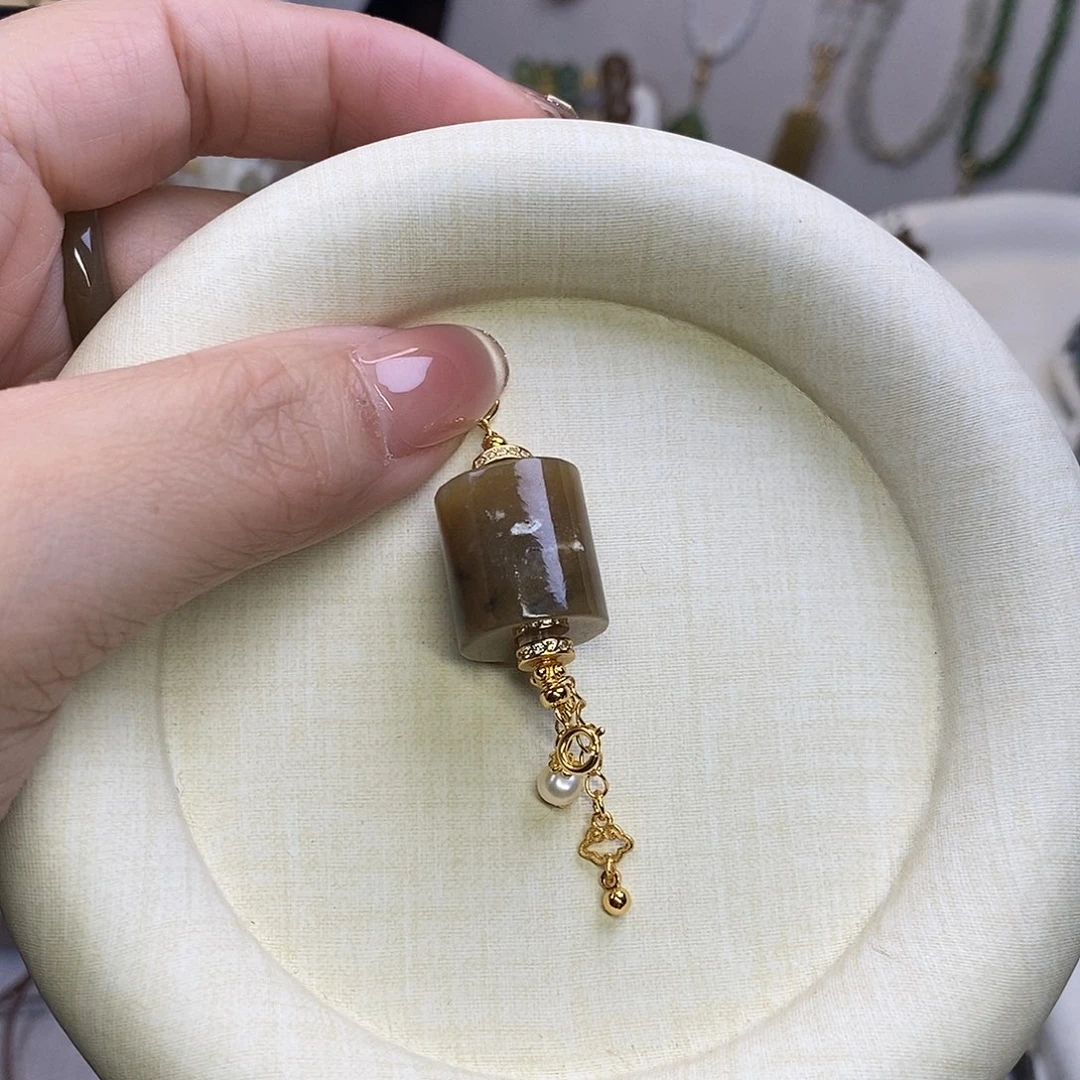 旧***。和田玉（糖玉）未镶嵌手链